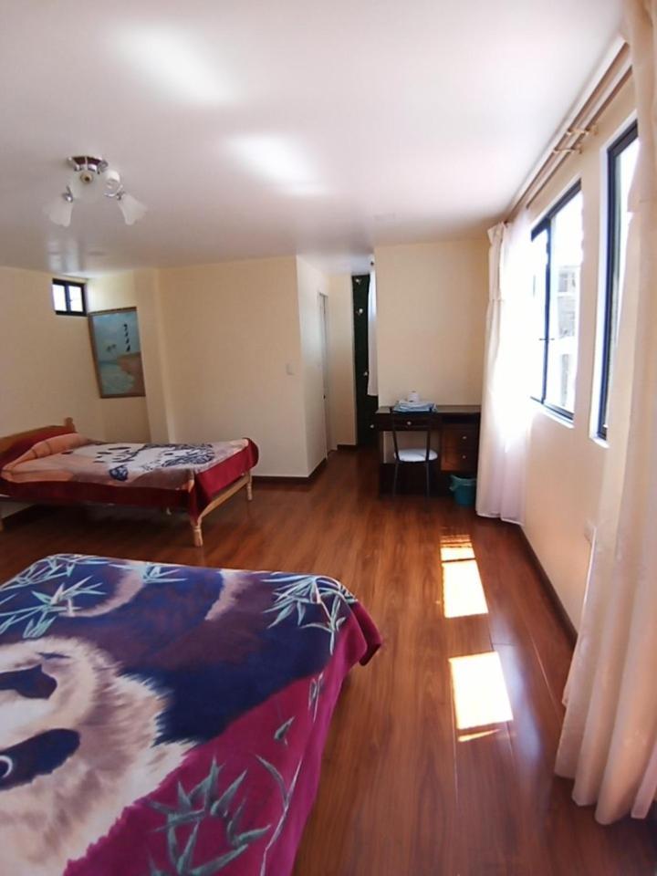 Hostal Atlantis Quito Exterior photo